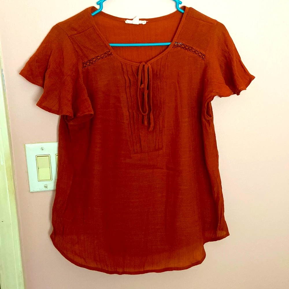 Red/orange top